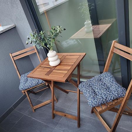 Novoureden Stan Apartment Velika Gorica Luaran gambar