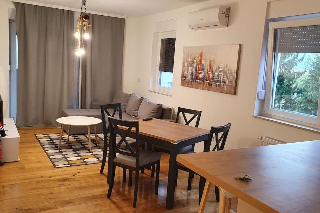 Novoureden Stan Apartment Velika Gorica Luaran gambar